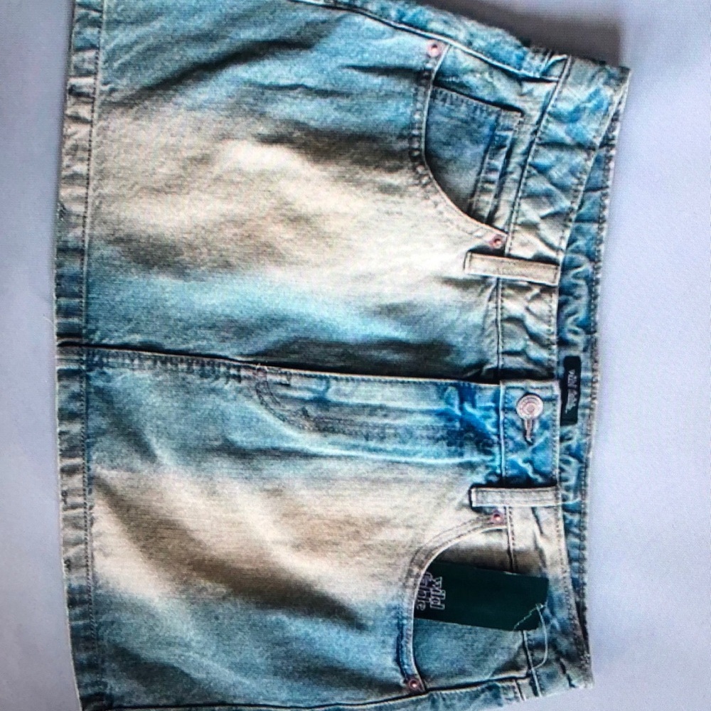 Wild fable low rise medium wash mini denim skirt